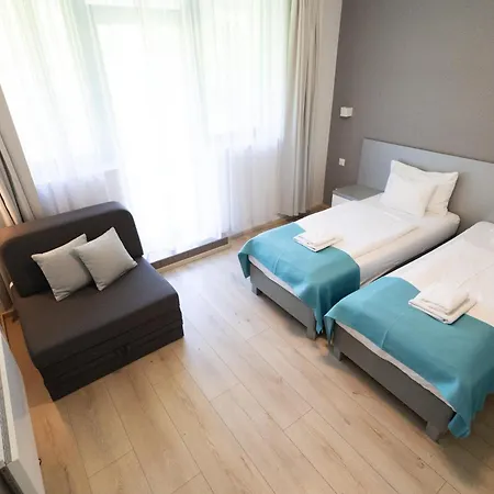 Tok ホテル Zamárdi